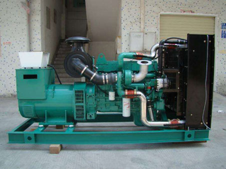 青秀1100kw康明斯柴油发电机组图片 青秀1100kw康明斯柴油发电机组图片